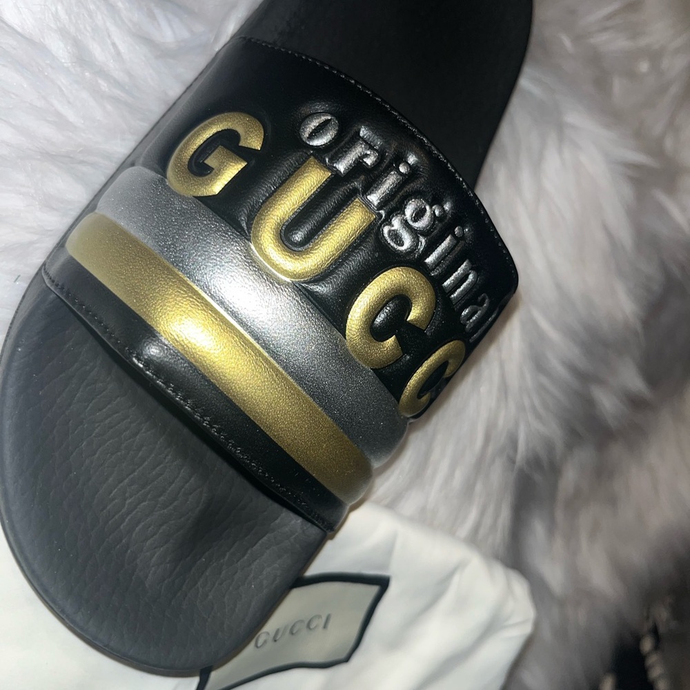 Gucci Men's Black and Gold Slide Sandals